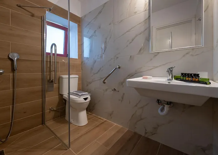 Aparthotel Abeloessa Methonian Hospitality