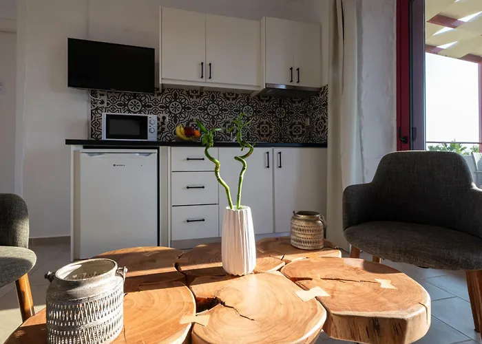 Aparthotel Abeloessa Methonian Hospitality