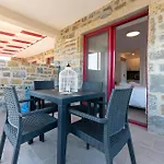 Abeloessa Methonian Hospitality Appart hôtel