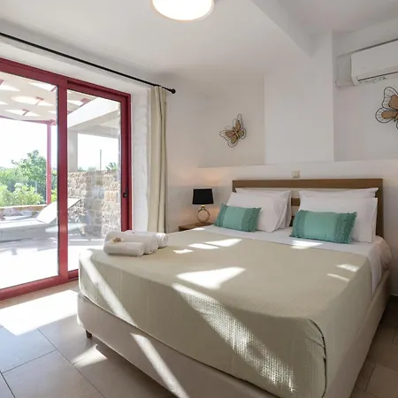 Abeloessa Methonian Hospitality Apartahotel