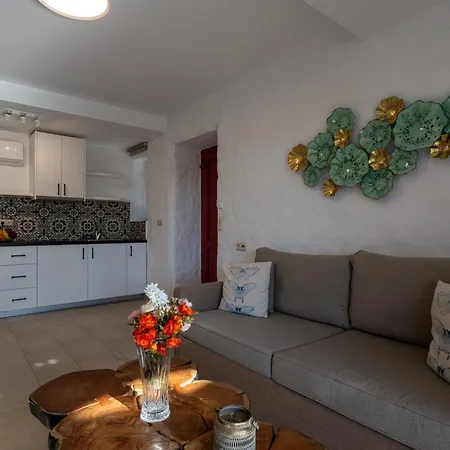 Aparthotel Abeloessa Methonian Hospitality