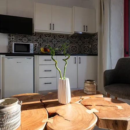 Appart hôtel Abeloessa Methonian Hospitality
