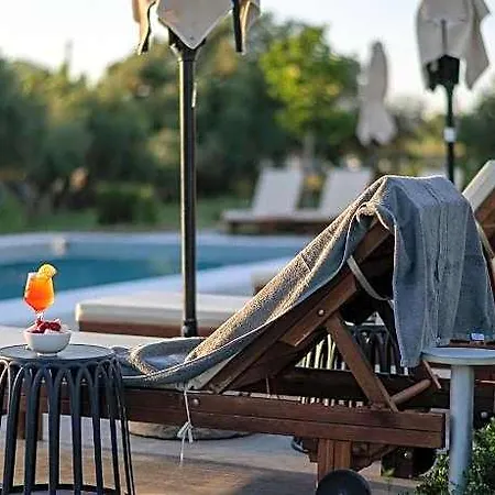 Abeloessa Methonian Hospitality Aparthotel 4*